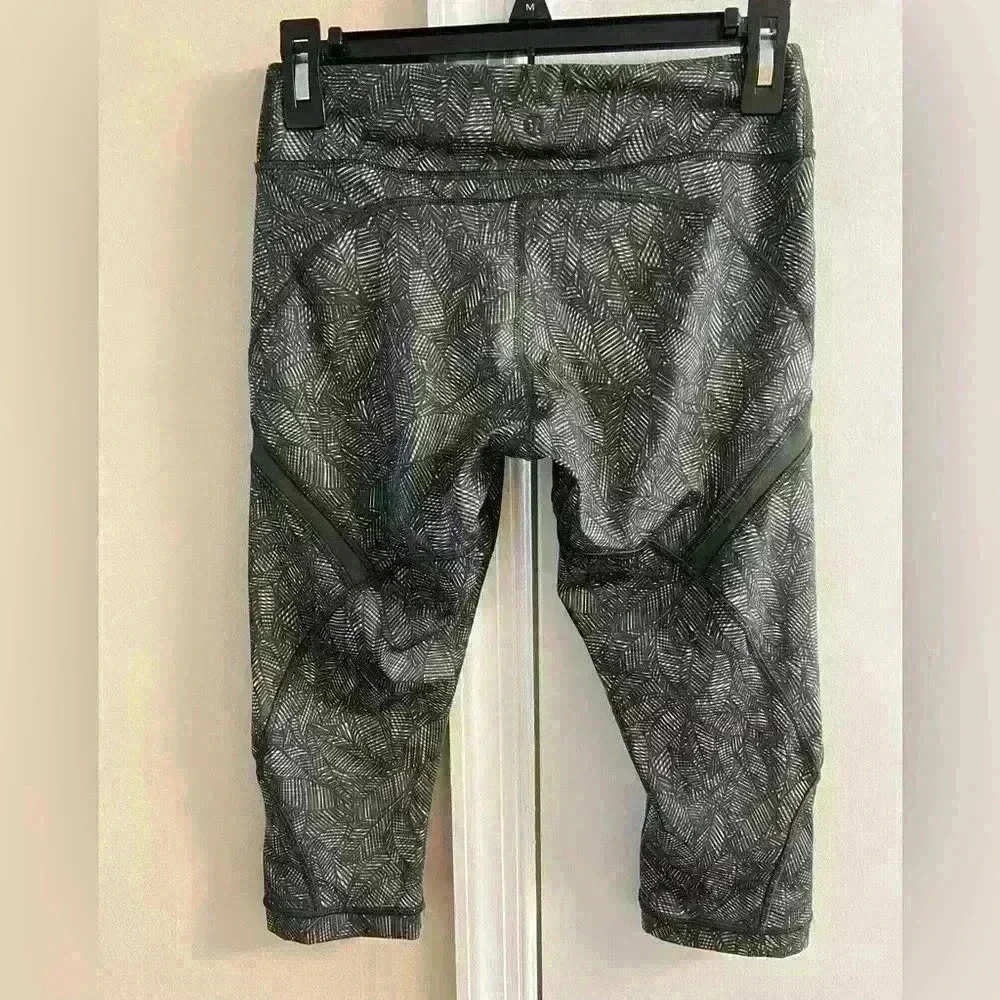 Lululemon cool to street mesh detail cropped leggings   Sz 6